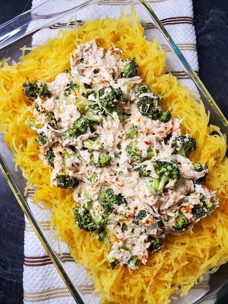 spaghetti squash with creamy chicken and broccoli